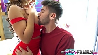 Richelle Ryan'S Big Ass Saves The Day With Some Hot Sex