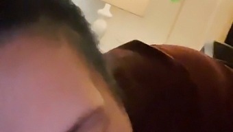 Milf With Natural Tits Gives Satisfying Oral Pleasure
